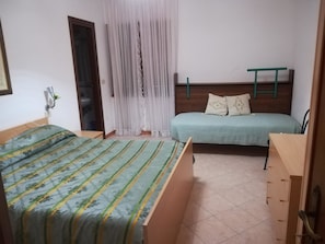 Minibar, desk, blackout curtains, rollaway beds - Agriturismo Castanito (Vico Equense)