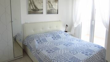 2 Schlafzimmer, Bügeleisen/Bügelbrett, WLAN, Bettwäsche