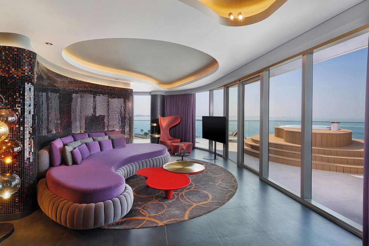 Marvelous Jacuzzi Suite, 1 Bedroom Suite, 1 King, Skyline View, Terrace, Whirlpool | Interior