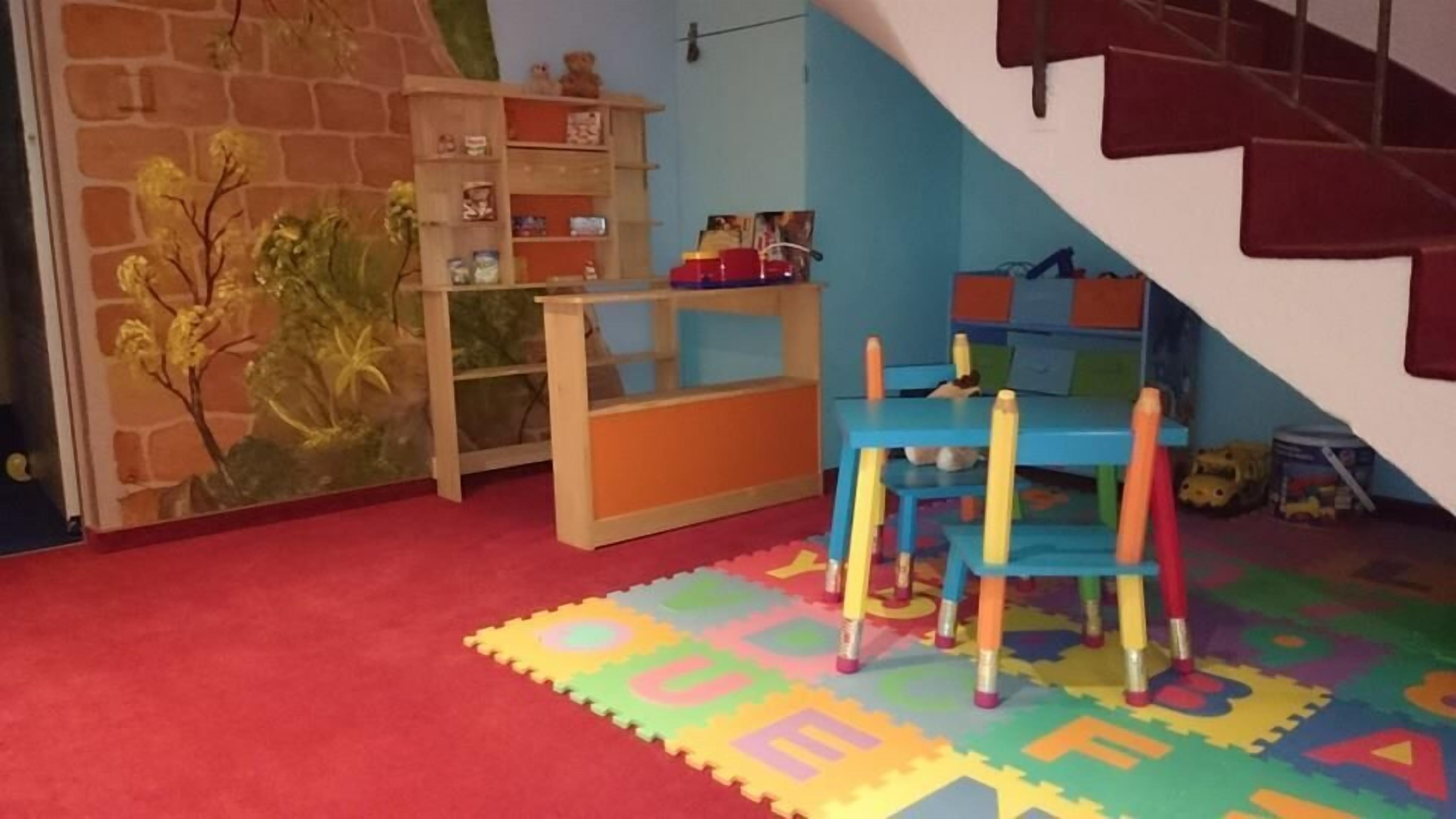 children’s play area – indoor