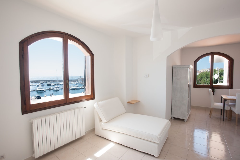 Stunning seaview attic