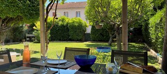35 m2 Apartment in Orange (Vaucluse). 15' walking distance from the city heart