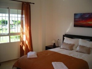 4 dormitorios, caja fuerte, tabla de planchar con plancha y wifi gratis