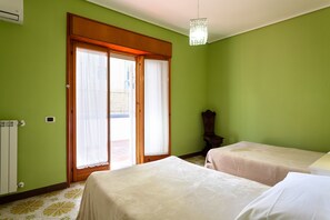 2 bedrooms, in-room safe, iron/ironing board, free WiFi