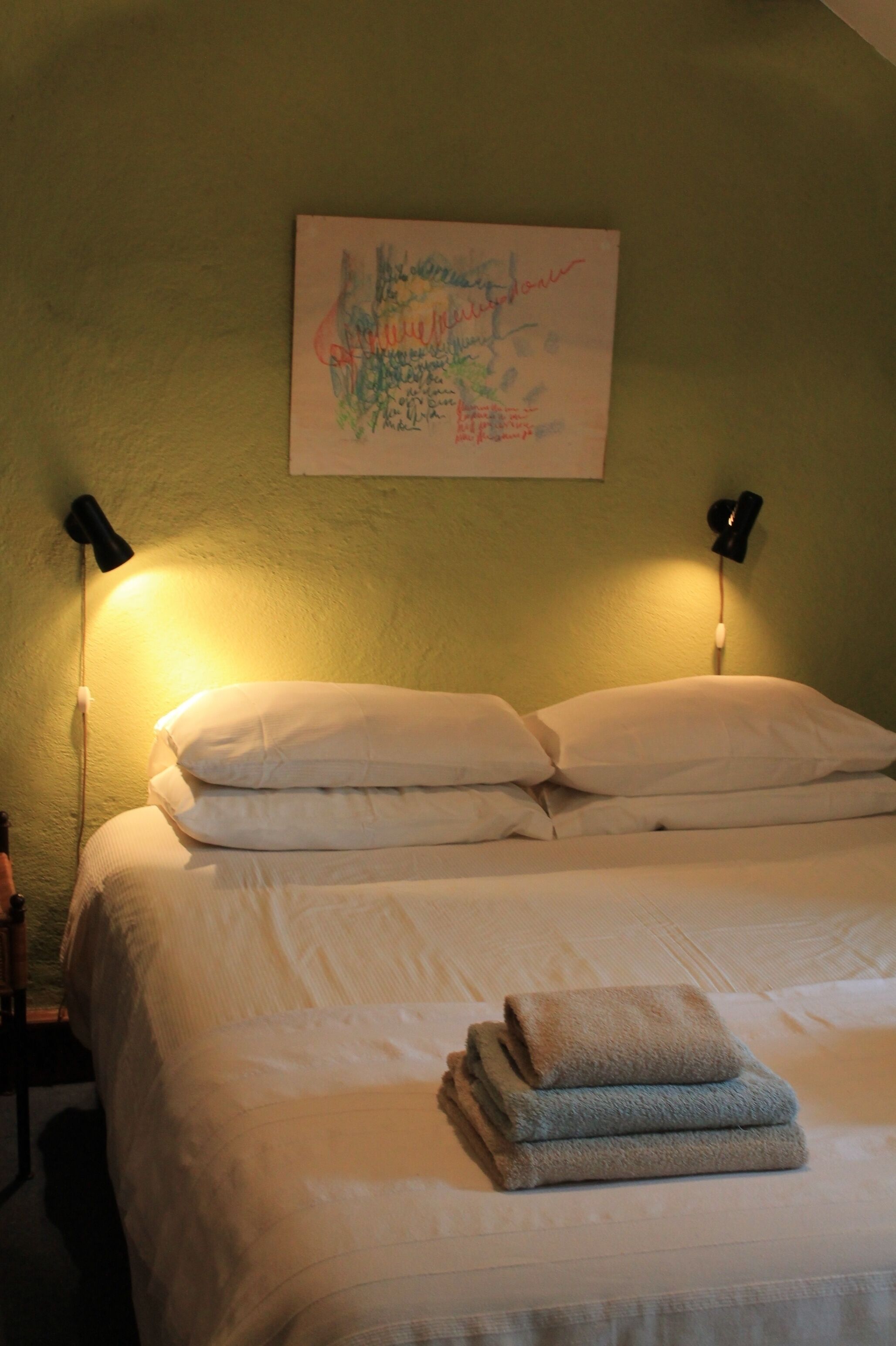 4 chambres, fer et planche à repasser, lit parapluie, Wi-Fi gratuit