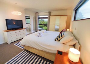 5 Schlafzimmer, Bügeleisen/Bügelbrett, kostenloses WLAN, Bettwäsche