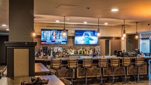 Bar (on property) - RHG Vacation Club (Collingwood)