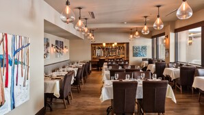Dining - RHG Vacation Club (Collingwood)