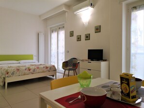 Accès Internet, draps fournis
