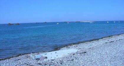 Maison en pierre du pays avec vue exceptionnelle sur mer'' LA MANCHE''kermagen