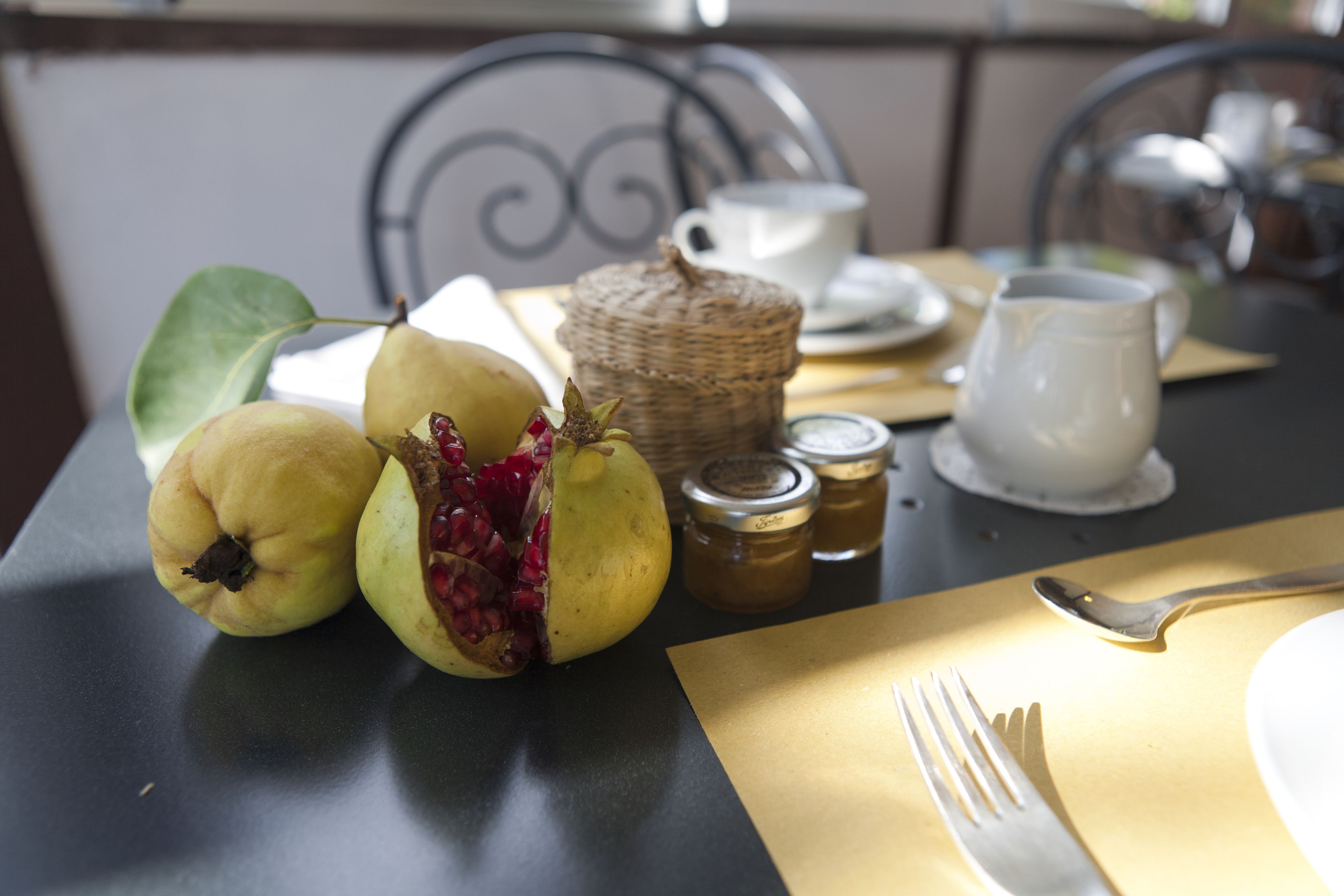 Colazione a pagamento, servita tutte le mattine 