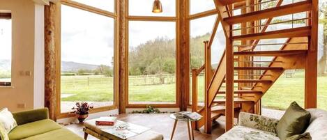 Smart TV, fireplace, video game console, Netflix