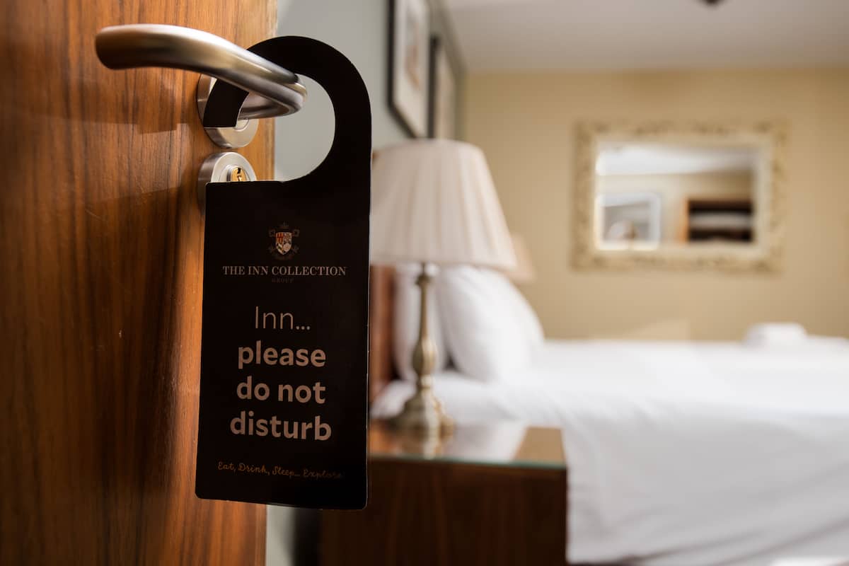 In-room safe, desk, iron/ironing board, bed sheets