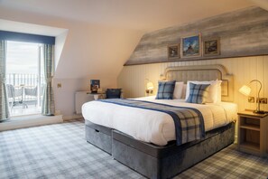 Double or Twin Room with Sea View and Balcony | In-room safe, desk, iron/ironing board, bed sheets