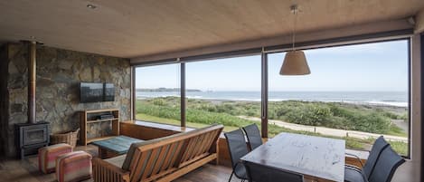 Casa, no fumadores (MIRADOR) | Zona de estar | Una televisión
