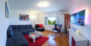Smart TV, DVD player, stereo - Mendys Sea View – Pomalo & Fjaka Escape (Kaštel Sućurac)