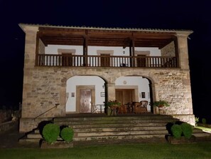 Exterior - TYPICAL MOUNTAIN HOUSE IN PICOS DE EUROPA (POTES) WITH PRIVATE GARDEN (San Pelayo)