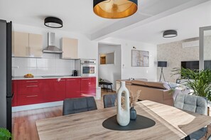 Dining - Apartment Bakota with panoramic sea view, only 200m from the sea (Duće)