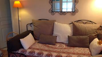 1 Schlafzimmer, BĂŒgeleisen/BĂŒgelbrett, Reisekinderbett, kostenloses WLAN