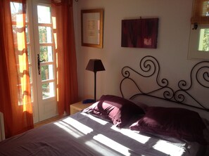 1 bedroom, iron/ironing board, travel cot, free WiFi