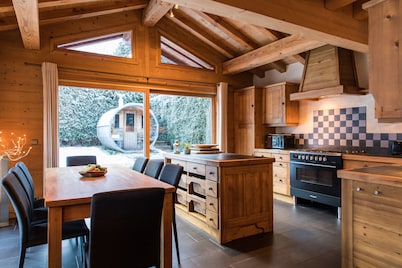 Luxurious Chalet With Breathtaking Mont Blanc Views From Hot Tub and Garden