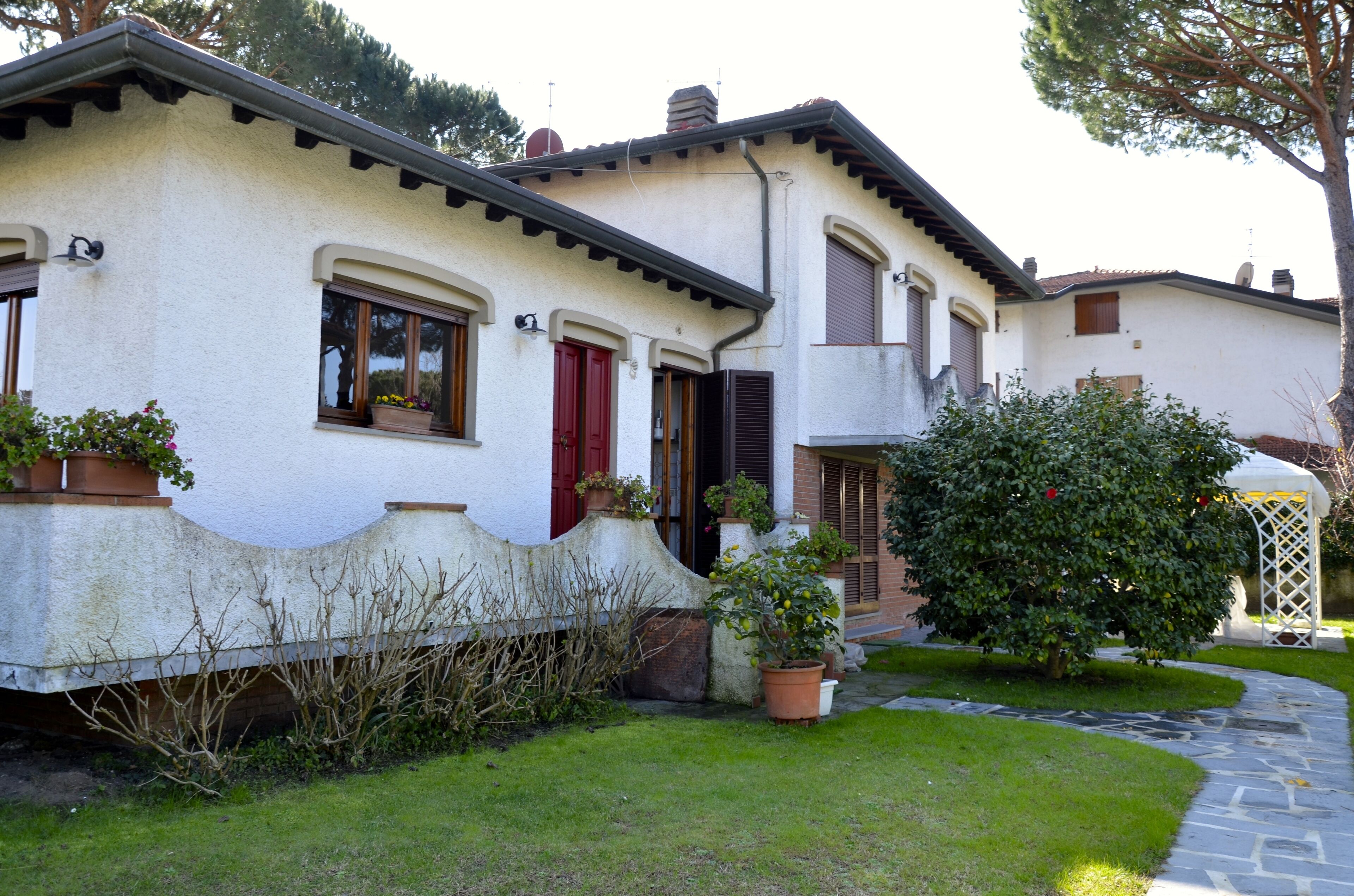 apartment with garden
