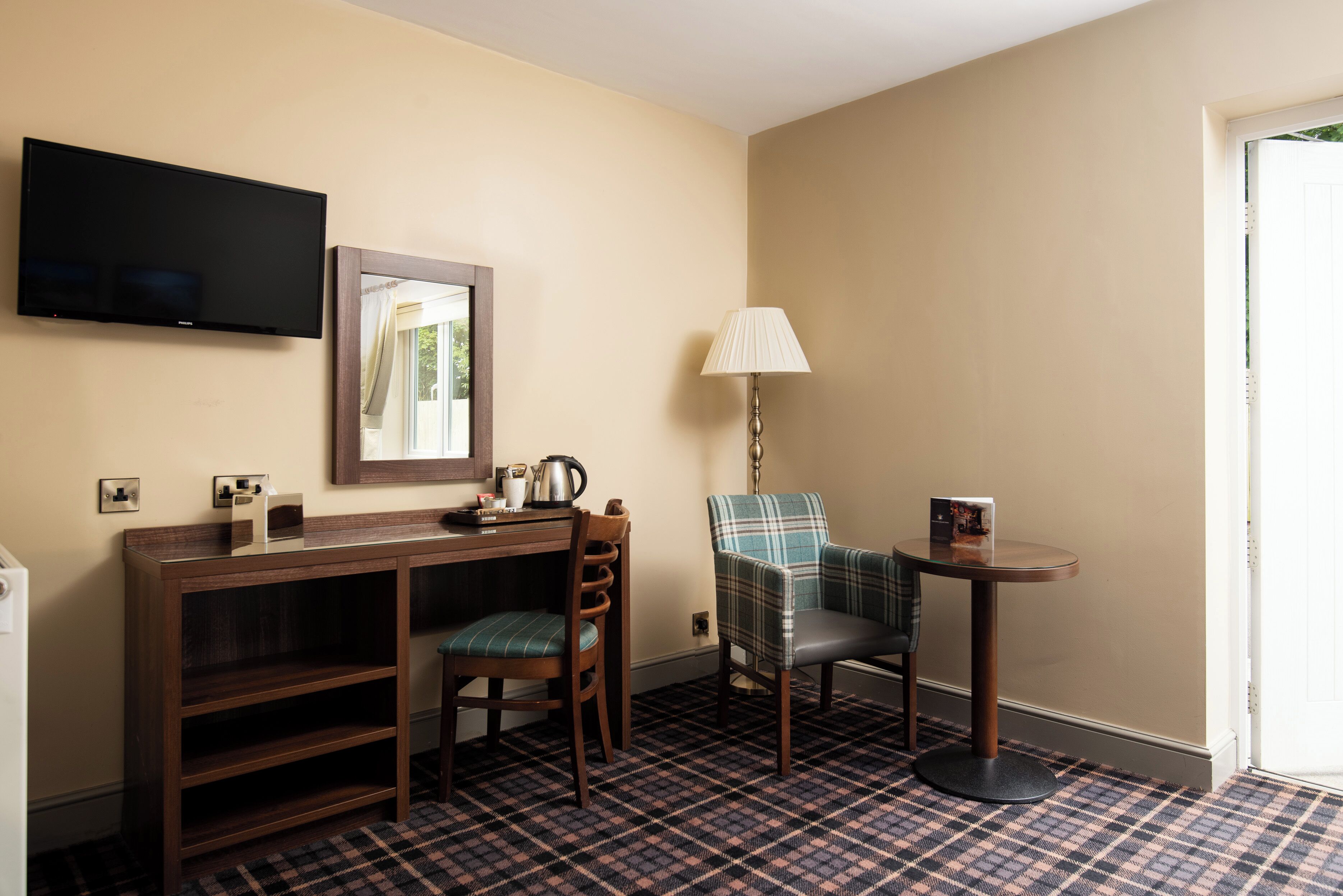 1 bedroom, in-room safe, desk, iron/ironing board