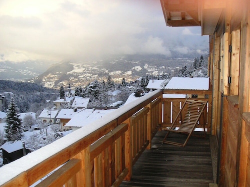 * Atemberaubendes Holzchalet ** Spezielles Weihnachtswochenangebot - EUR 2700 für 12 Personen **