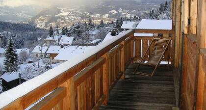*Stunning Wooden Chalet* Exceptional View, Comfortable Relax in Winter & Summer