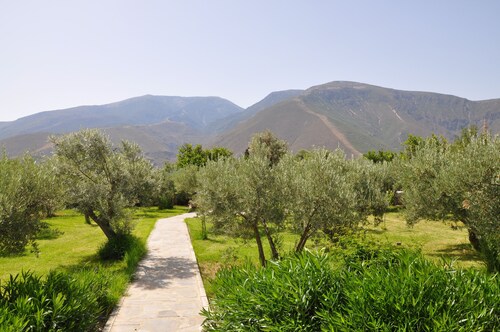 A 2 bedroom country house with large private garden and swimming pool