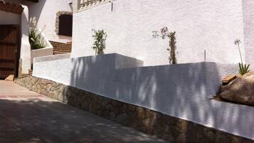 Enceinte de lâhĂ©bergement