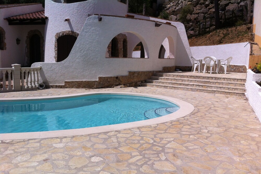 Typical Costa Brava villa with swimming pool and sea view