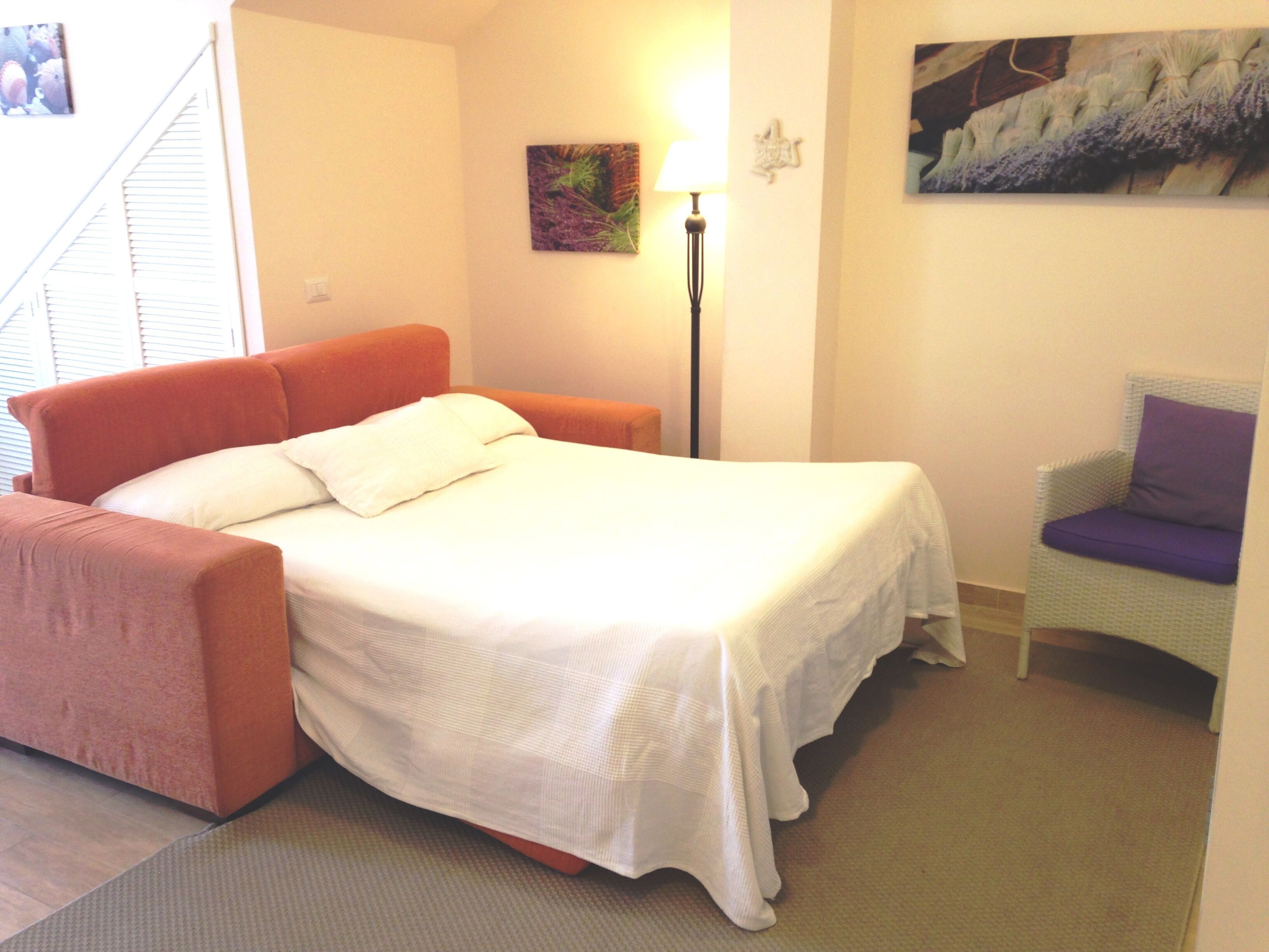 New house with garden on the beach, at Torre Faro (Stretto di Messina)