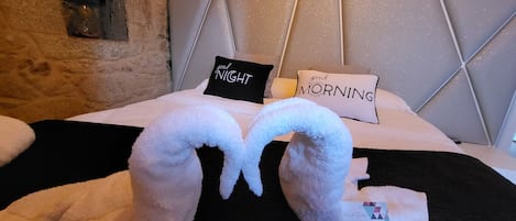 4 Schlafzimmer, Bügeleisen/Bügelbrett, Bettwäsche