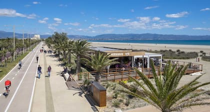 Appartement lumineux, spacieux et confortable au 4Úme et dernier étage, quartier Poetto