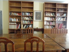 Library - Hotel Sacro Cuore (Perugia)