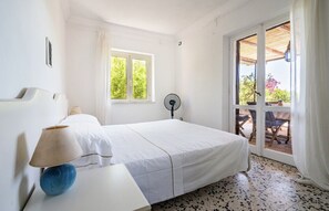 3 室のベッドルーム、ベッドシーツ