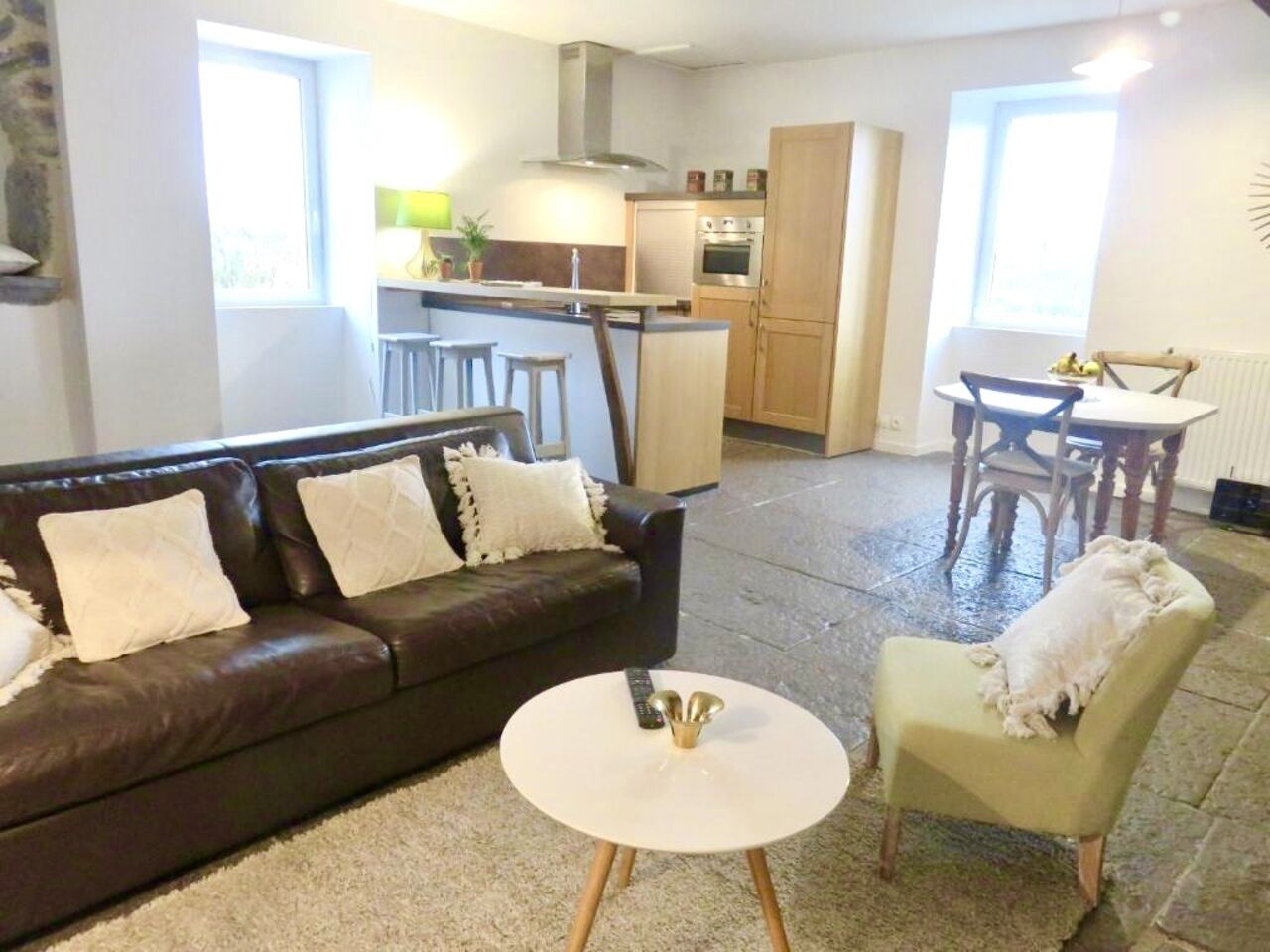 Authentic and modern pool, South Ardeche, 2kms from the river