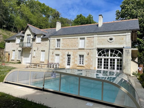 Grande maison de caractÚre avec Piscine au coeur de la vallée de la Loire