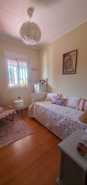 4 bedrooms, in-room safe, iron/ironing board, free WiFi