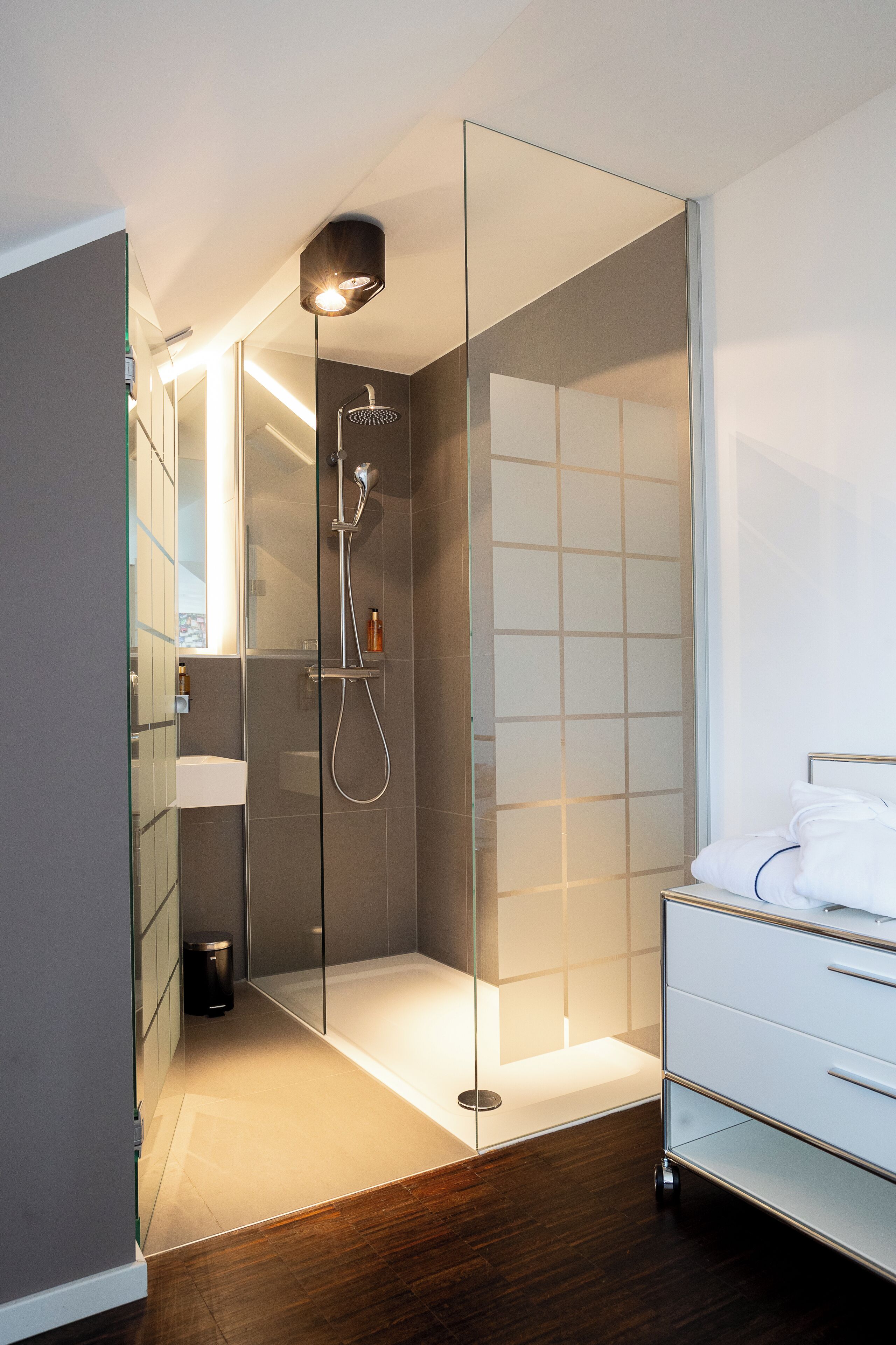 komfort plus | soundproofing, iron/ironing board, free wifi, bed sheets