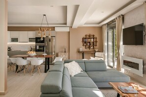 Smart TV, fireplace, stereo - My Villa Kefalonia, Lourdas Beach (KEFALONIA)