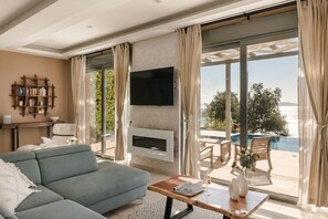 Smart TV, fireplace, stereo - My Villa Kefalonia, Lourdas Beach (KEFALONIA)