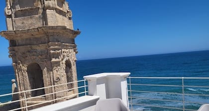 SAN SALVATORE HOUSE - house in the historic center - spectacular sea view terrace