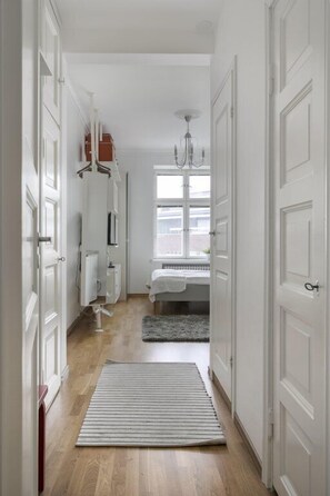 城市开间, 1 张大床, 城市景观 | 熨斗/熨衣板、免费 WiFi、床单