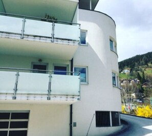 Exterior - Modern, spacious apartment - 250m from town centre, 300m from ski lifts (Zell am See)