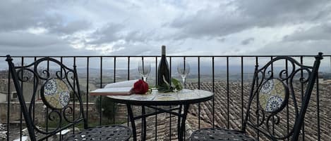 Suite, balcon, vue vallée | Terrasse/Patio