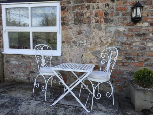 Gemütliches Cottage mit Holzbalken, privatem Garten und Blick auf die Landschaft