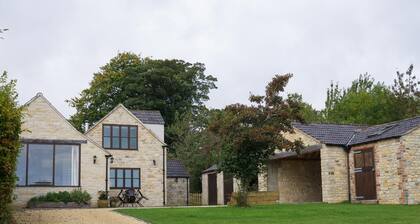 Lovely Cotswolds farm house on an award winning vineyard with stunning views