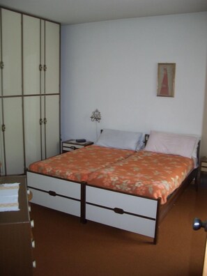 2 soveværelser, strygejern/strygebræt, Wi-Fi